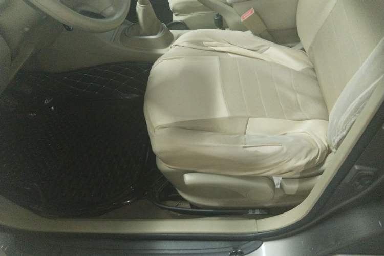 Used Nissan Sylphy 2012 Classic 1.6XE Manual Comfort Edition Left Front Seat