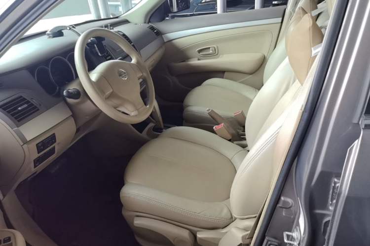 Used Nissan Sylphy 2012 Classic 1.6XE Automatic Comfort Edition Left Front Seat