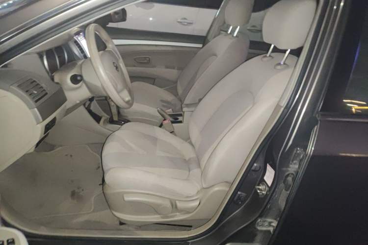 Used Nissan Sylphy 2012 Classic 1.6XE Automatic Comfort Edition Left Front Seat