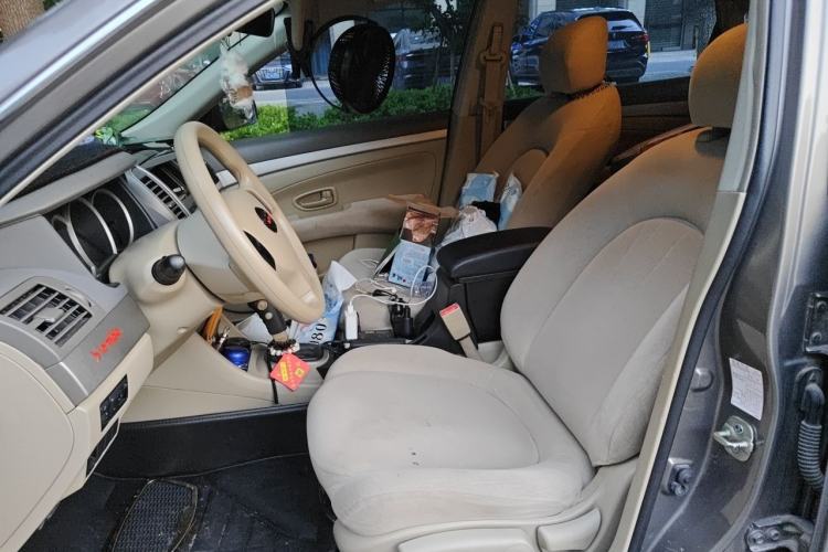 Used Nissan Sylphy 2012 Classic 1.6XE Automatic Comfort Edition Left Front Seat