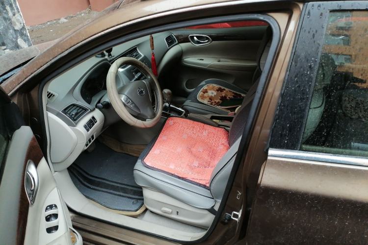 Used Nissan Sylphy 2012 Classic 1.6 XL Automatic Luxury Edition Left Front Seat