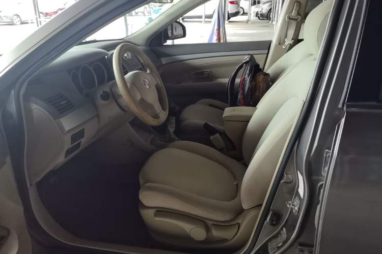 Used Nissan Sylphy 2012 Classic 1.6XE Manual Comfort Edition Left Front Seat