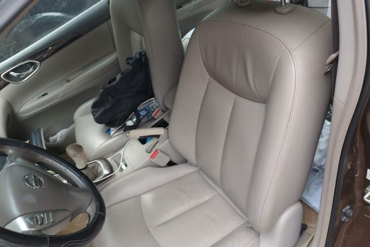 Used Nissan Sylphy 2012 1.6 XL Manual Luxury Edition Left Front Seat