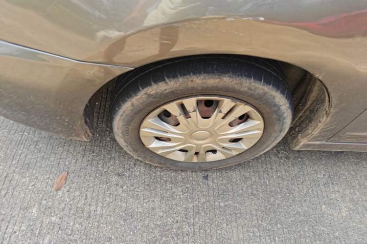 Used Nissan Sylphy 2012 Classic 1.6XE Automatic Comfort Edition Left Front Wheel Hub