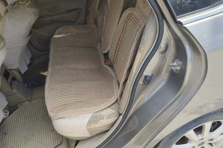 Used Nissan Sylphy 2012 Classic 1.6XE Automatic Comfort Edition Left Rear Seat