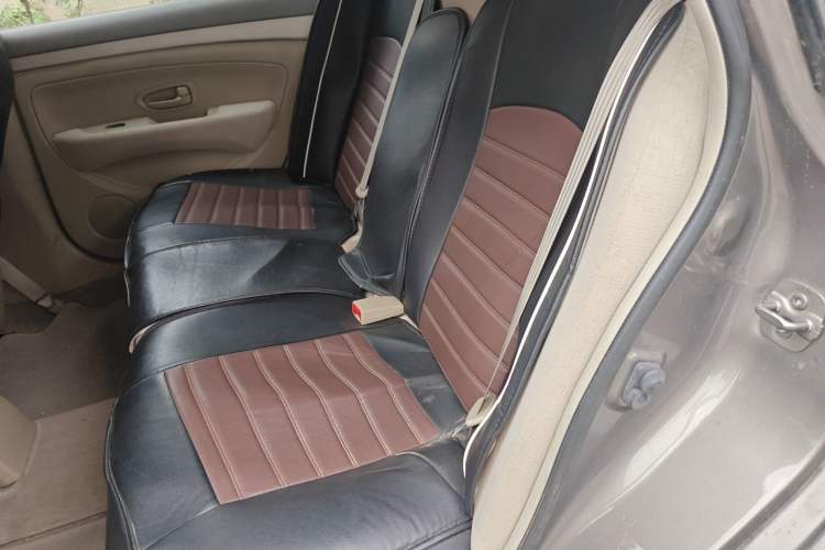 Used Nissan Sylphy 2012 Classic 1.6XE Automatic Comfort Edition Left Rear Seat