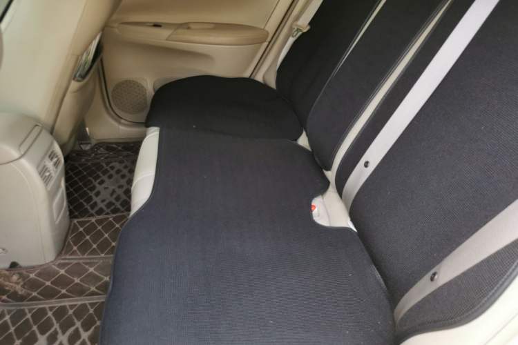 Used Nissan Sylphy 2012 1.8XL Manual Luxury Edition Left Rear Seat