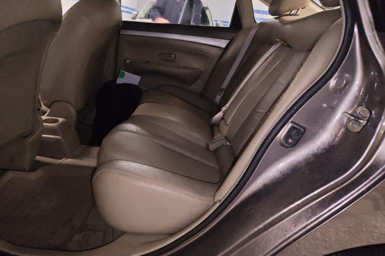 Used Nissan Sylphy 2012 Classic 1.6XL Manual Luxury Edition Left Rear Seat