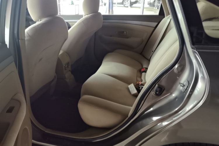 Used Nissan Sylphy 2012 Classic 1.6XE Manual Comfort Edition Left Rear Seat