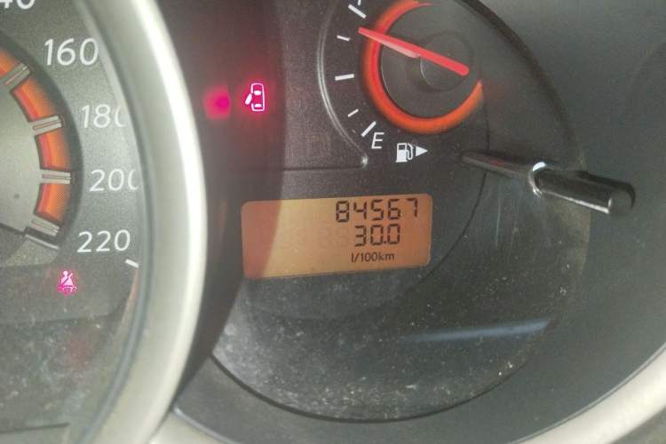 Used Nissan Sylphy 2012 Classic 1.6XE Manual Comfort Edition Odometer Close Up