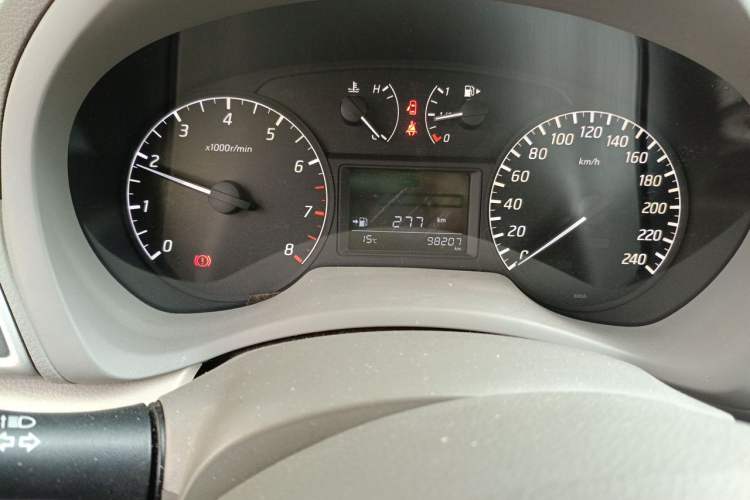 Used Nissan Sylphy 2012 1.6XE Manual Comfort Edition Odometer Close Up