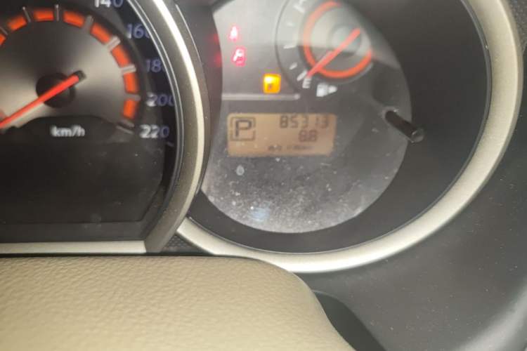 Used Nissan Sylphy 2012 Classic 1.6XE Automatic Comfort Edition Odometer Close Up