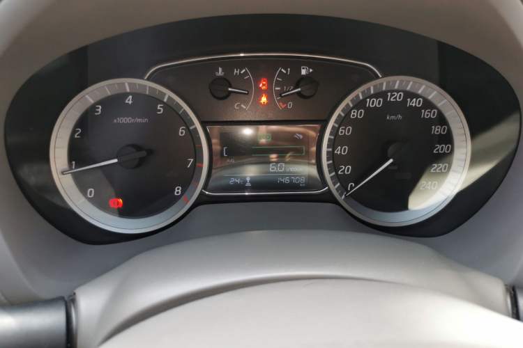 Used Nissan Sylphy 2012 1.8XL Manual Luxury Edition Odometer Close Up