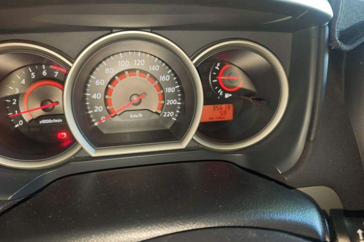 Used Nissan Sylphy 2012 Classic 1.6XE Manual Comfort Edition Odometer Close Up