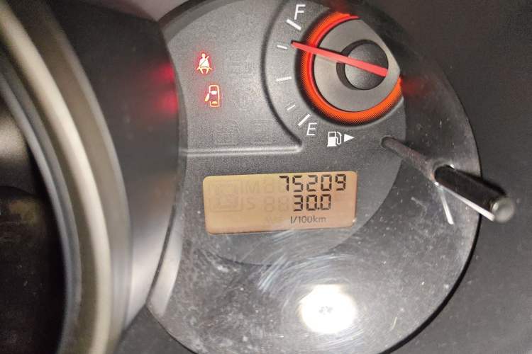 Used Nissan Sylphy 2012 Classic 1.6XL Manual Luxury Edition Odometer Close Up