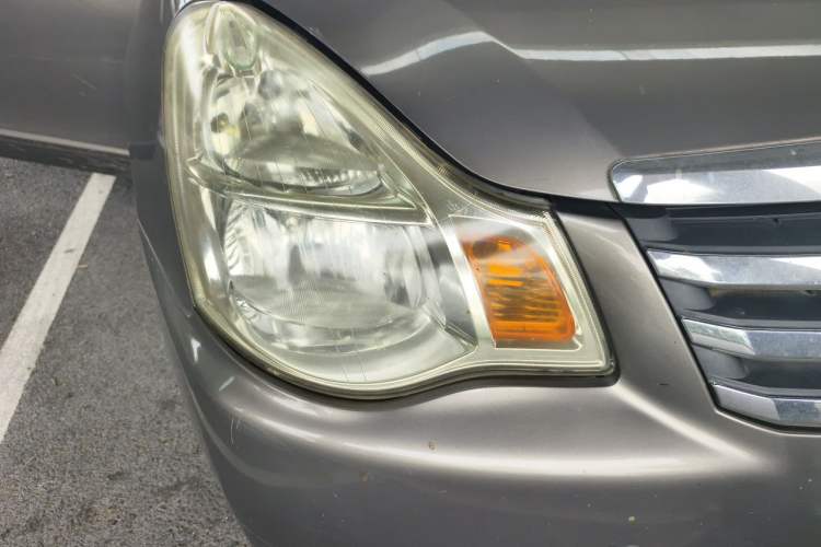 Used Nissan Sylphy 2012 Classic 1.6XE Manual Comfort Edition Right Front Headlight