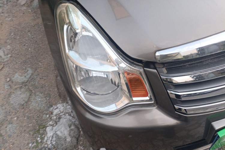 Used Nissan Sylphy 2012 Classic 1.6XE Automatic Comfort Edition Right Front Headlight