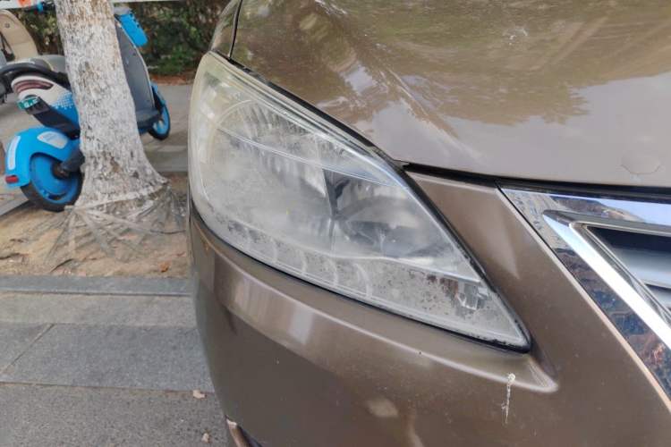 Used Nissan Sylphy 2012 1.6 XL Manual Luxury Edition Right Front Headlight