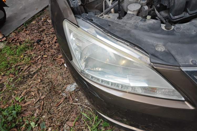 Used Nissan Sylphy 2012 1.8XL CVT Luxury Edition Right Front Headlight