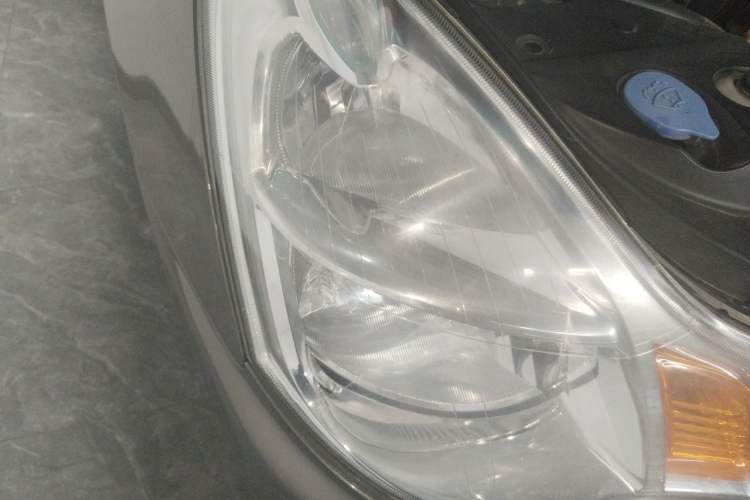 Used Nissan Sylphy 2012 Classic 1.6XE Manual Comfort Edition Right Front Headlight