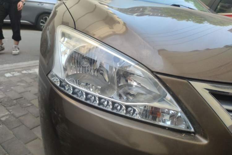 Used Nissan Sylphy 2012 1.6 XL CVT Luxury Edition Right Front Headlight