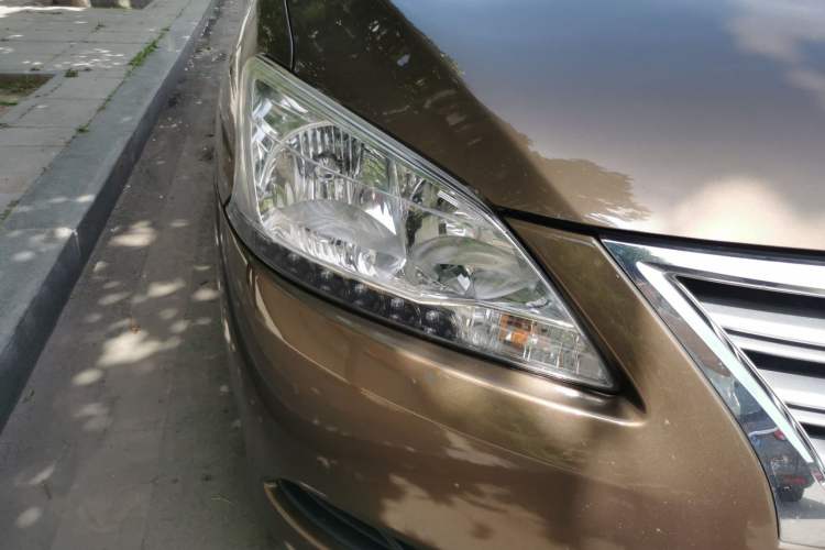 Used Nissan Sylphy 2012 1.8XL Manual Luxury Edition Right Front Headlight