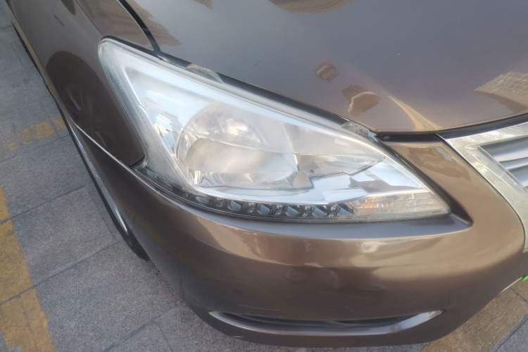 Used Nissan Sylphy 2012 1.8XL Manual Luxury Edition Right Front Headlight