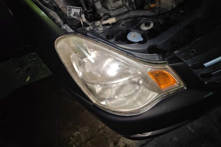 Used Nissan Sylphy 2012 Classic 1.6XE Manual Comfort Edition Right Front Headlight