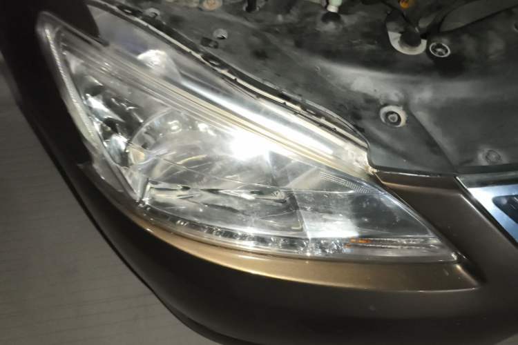 Used Nissan Sylphy 2012 Classic 1.6 XL Automatic Luxury Edition Right Front Headlight