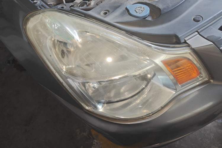 Used Nissan Sylphy 2012 Classic 1.6XE Manual Comfort Edition Right Front Headlight