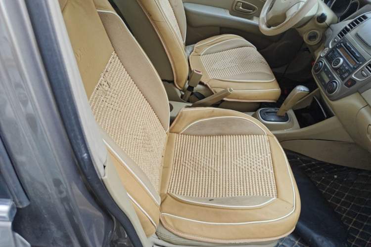 Used Nissan Sylphy 2012 Classic 1.6XE Automatic Comfort Edition Right Front Seat