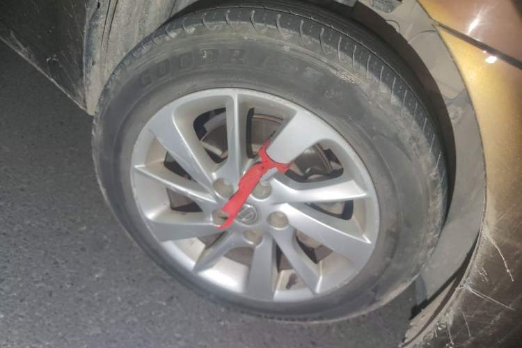 Used Nissan Sylphy 2012 1.6 XL CVT Luxury Edition Right Front Wheel Hub