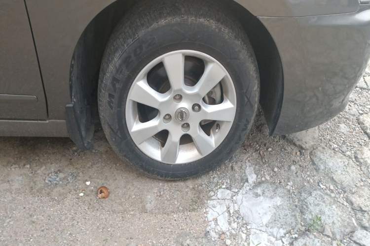 Used Nissan Sylphy 2012 Classic 1.6XE Automatic Comfort Edition Right Front Wheel Hub