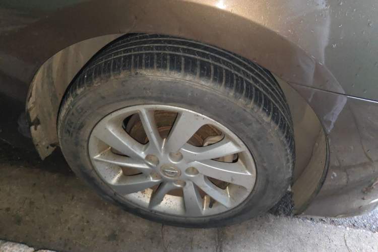 Used Nissan Sylphy 2012 1.6 XL CVT Luxury Edition Right Front Wheel Hub