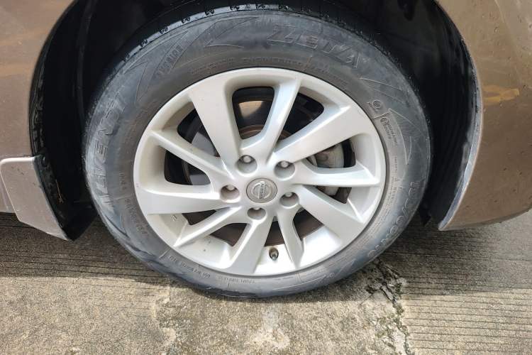 Used Nissan Sylphy 2012 1.6 XL CVT Luxury Edition Right Front Wheel Hub
