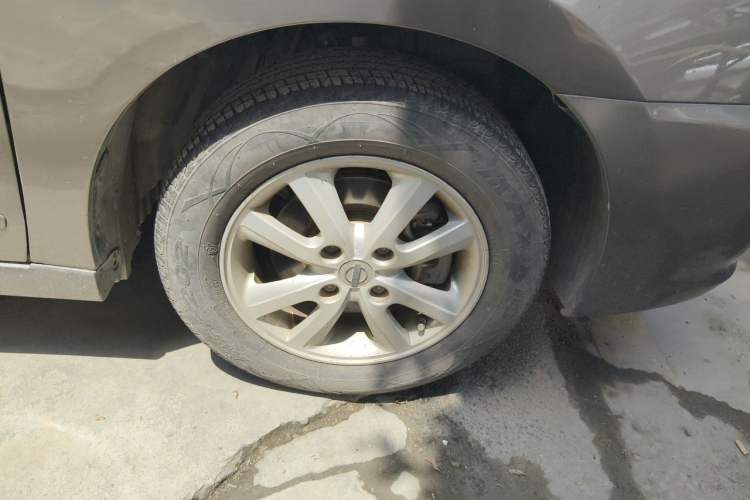 Used Nissan Sylphy 2012 Classic 1.6XE Automatic Comfort Edition Right Front Wheel Hub