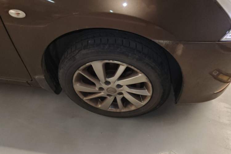 Used Nissan Sylphy 2012 1.6 XL CVT Luxury Edition Right Front Wheel Hub