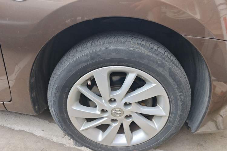 Used Nissan Sylphy 2012 1.6 XL CVT Luxury Edition Right Front Wheel Hub