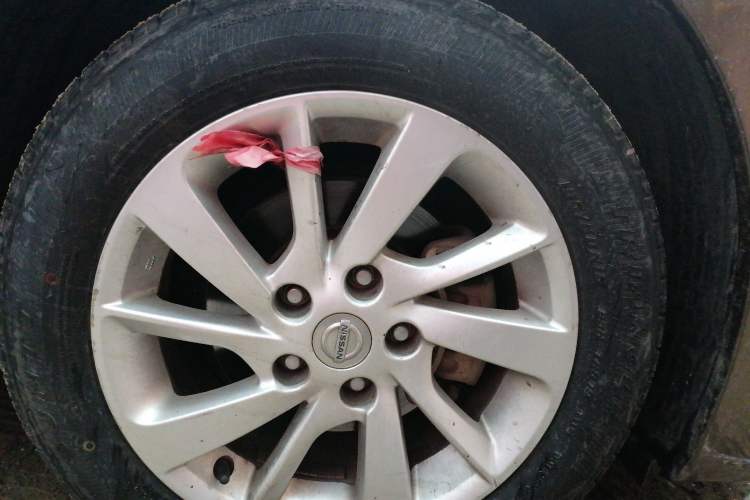 Used Nissan Sylphy 2012 Classic 1.6 XL Automatic Luxury Edition Right Front Wheel Hub