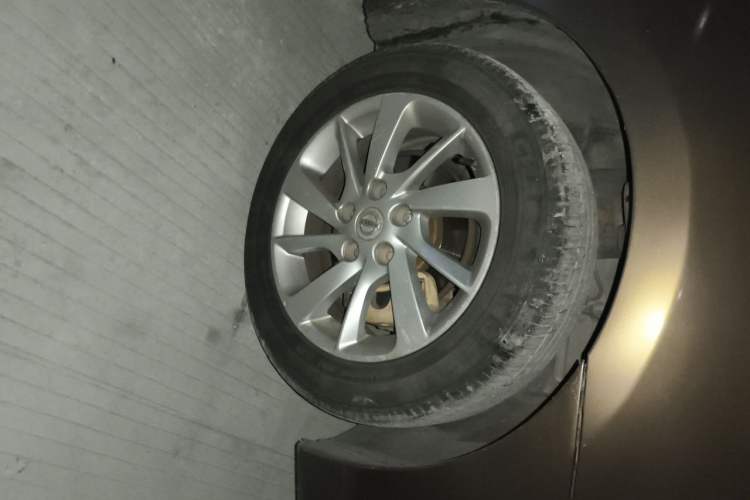 Used Nissan Sylphy 2012 Classic 1.6 XL Automatic Luxury Edition Right Front Wheel Hub