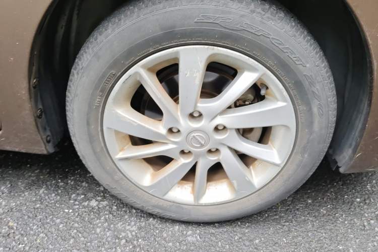 Used Nissan Sylphy 2012 1.6 XL CVT Luxury Edition Right Front Wheel Hub
