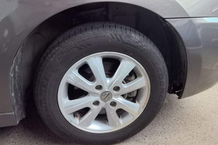 Used Nissan Sylphy 2012 Classic 1.6XE Manual Comfort Edition Right Rear Wheel Hub