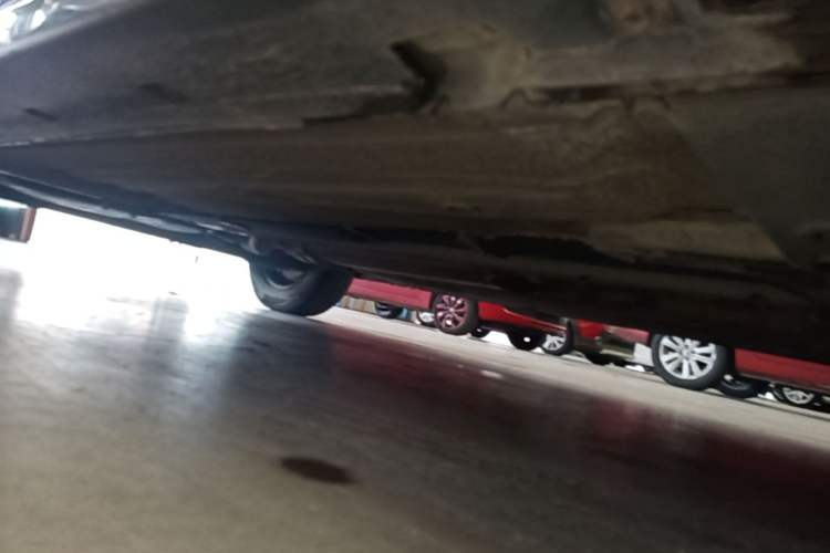Used Nissan Sylphy 2012 Classic 1.6XE Manual Comfort Edition Right Side Sill