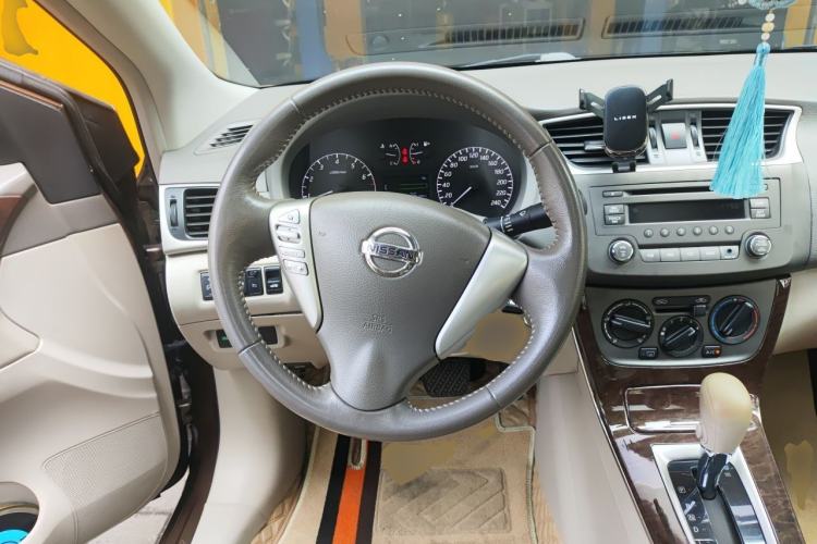 Used Nissan Sylphy 2012 1.6 XL CVT Luxury Edition Steering Wheel