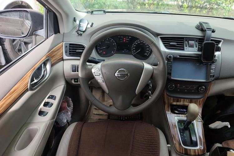 Used Nissan Sylphy 2012 1.6 XL CVT Luxury Edition Steering Wheel
