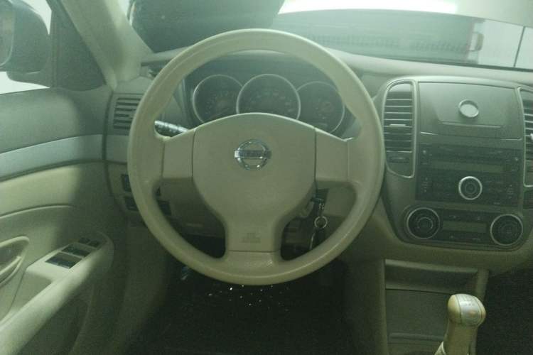 Used Nissan Sylphy 2012 Classic 1.6XE Manual Comfort Edition Steering Wheel