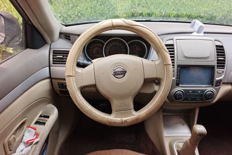 Used Nissan Sylphy 2012 Classic 1.6XE Manual Comfort Edition Steering Wheel