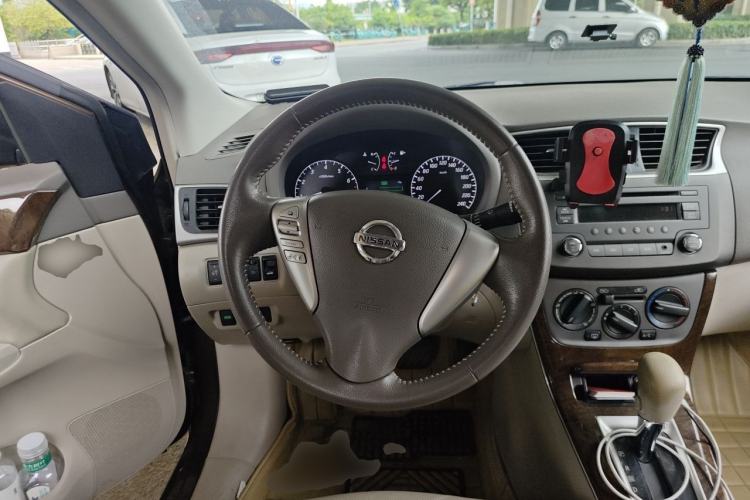 Used Nissan Sylphy 2012 1.6 XL CVT Luxury Edition Steering Wheel