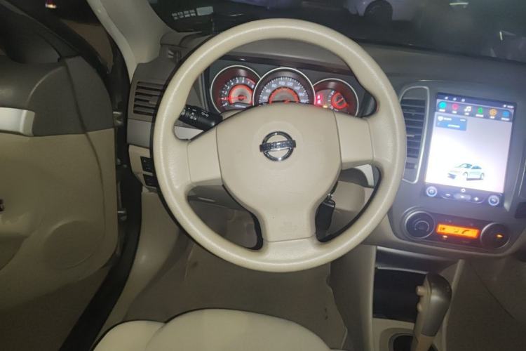 Used Nissan Sylphy 2012 Classic 1.6XE Automatic Comfort Edition Steering Wheel