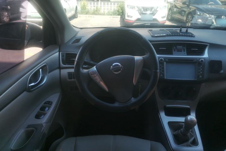 Used Nissan Sylphy 2012 1.8XL Manual Luxury Edition Steering Wheel